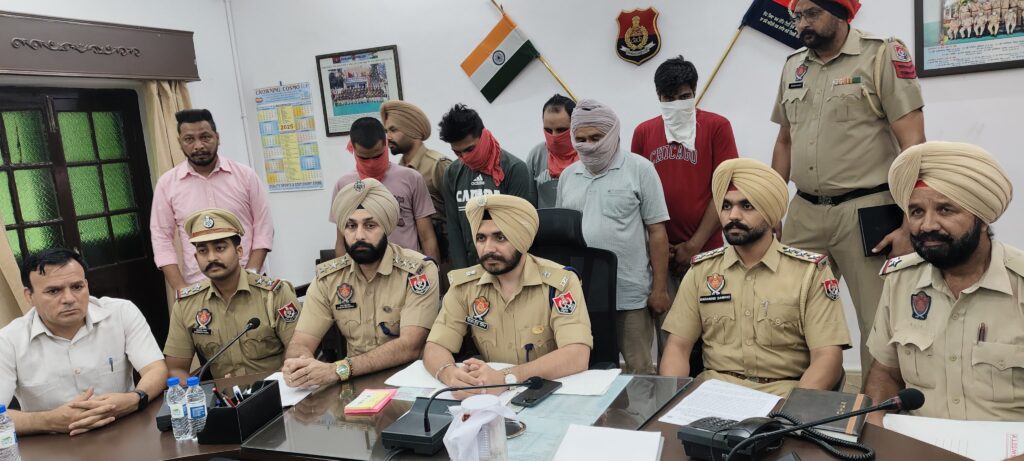 ਜਾਅਲੀ ਦਸਤਾਵੇਜ਼ ਤਿਆਰ ਕਰ ਕਰਵਾਉਂਦੇ ਸੀ ਨਸ਼ਾ ਤਸਕਰਾਂ ਦੀਆਂ ਜ਼ਮਾਨਤਾਂ,  ਨੰਬਰਦਾਰ ਸਣੇ 5 ਕਾਬੂ
