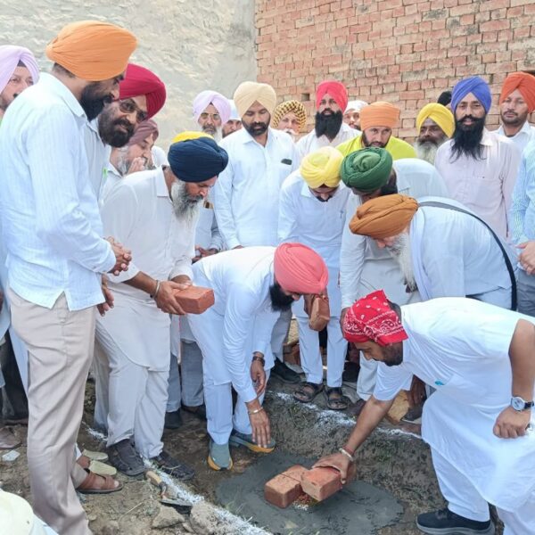 ਪਿੰਡ ਠੀਕਰੀਵਾਲਾ ਵਿਖੇ ਸ਼ਹੀਦ ਸੇਵਾ ਸਿੰਘ ਠੀਕਰੀਵਾਲਾ ਦੀ ਹਵੇਲੀ ਦੇ ਨਵ ਨਿਰਮਾਣ ਦੀ ਨੀਂਹ ਰੱਖੀ