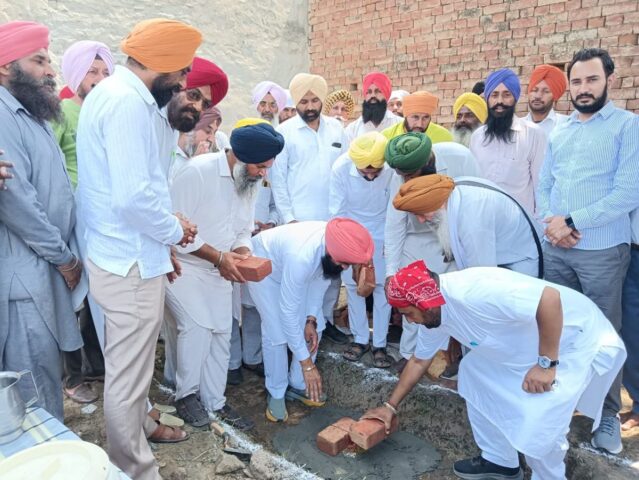 ਪਿੰਡ ਠੀਕਰੀਵਾਲਾ ਵਿਖੇ ਸ਼ਹੀਦ ਸੇਵਾ ਸਿੰਘ ਠੀਕਰੀਵਾਲਾ ਦੀ ਹਵੇਲੀ ਦੇ ਨਵ ਨਿਰਮਾਣ ਦੀ ਨੀਂਹ ਰੱਖੀ