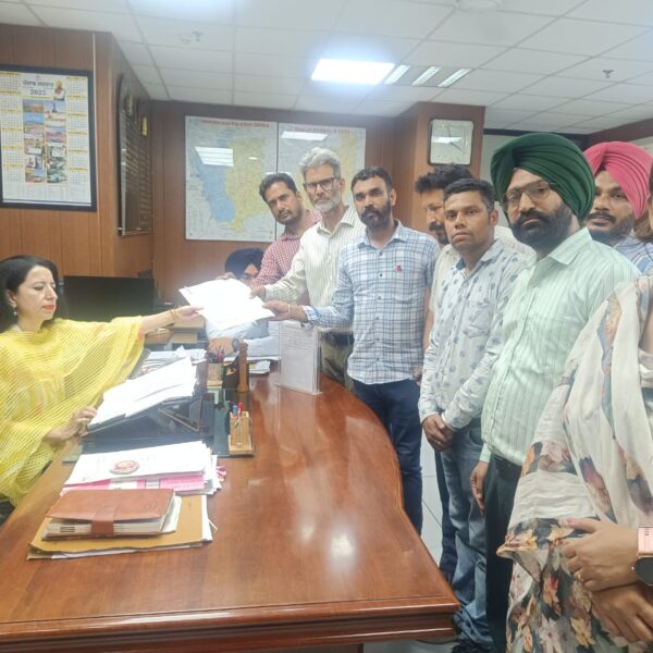 5178 ਅਧਿਆਪਕਾਂ ਦੇ ਬਕਾਏ ਜਾਰੀ ਕਰਵਾਉਣ ਲਈ ਡੀਟੀਐੱਫ ਵੱਲੋਂ ਵਧੀਕ ਡਿਪਟੀ ਕਮਿਸ਼ਨਰ ਰਾਹੀਂ ਮੁੱਖ ਮੰਤਰੀ ਨੂੰ ਭੇਜਿਆ ‘ਰੋਸ ਪੱਤਰ 