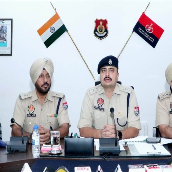 ਕਥਾਵਾਚਕ ਨੇ ਸਰਕਾਰੀ ਸੁਰੱਖਿਆ ਲੈਣ ਲਈ ਖੁਦ ’ਤੇ ਗੋਲ਼ੀ ਚਲਾਉਣ ਦੀ ਕੀਤੀ ਸਾਜਿਸ਼, ਪਰਦਾਫਾਸ਼