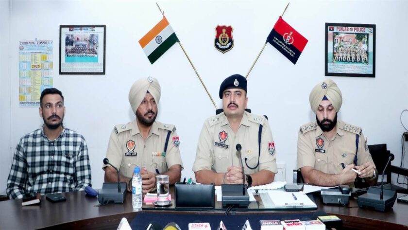 ਕਥਾਵਾਚਕ ਨੇ ਸਰਕਾਰੀ ਸੁਰੱਖਿਆ ਲੈਣ ਲਈ ਖੁਦ ’ਤੇ ਗੋਲ਼ੀ ਚਲਾਉਣ ਦੀ ਕੀਤੀ ਸਾਜਿਸ਼, ਪਰਦਾਫਾਸ਼