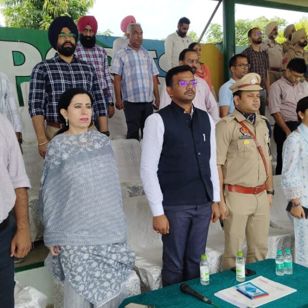 ਆਜ਼ਾਦੀ ਦਿਹਾੜੇ ਦੇ ਸਮਾਗਮ ਦੀ ਫੁੱਲ ਡਰੈੱਸ ਰਿਹਰਸਲ ਹੋਈ
