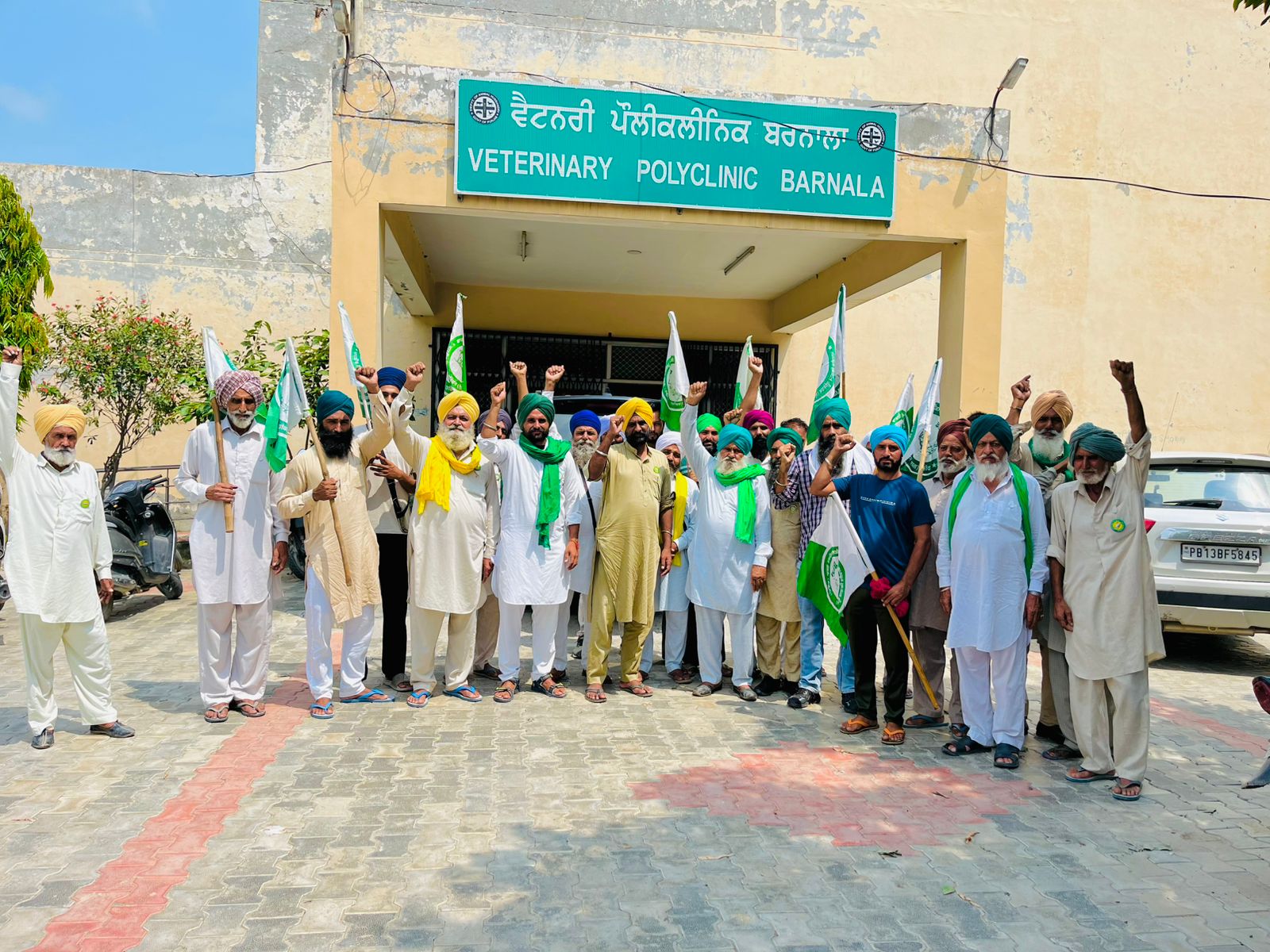 ਭਾਰਤੀ ਕਿਸਾਨ ਯੂਨੀਅਨ ਏਕਤਾ-ਡਕੌਂਦਾ ਅਤੇ ਉਗਰਾਹਾਂ ਦਾ ਵਫ਼ਦ ਵਫ਼ਦ ਡਿਪਟੀ ਡਾਇਰੈਕਟਰ ਅਤੇ ਡਿਪਟੀ ਕਮਿਸ਼ਨਰ ਬਰਨਾਲਾ ਨੂੰ ਮਿਲਿਆ