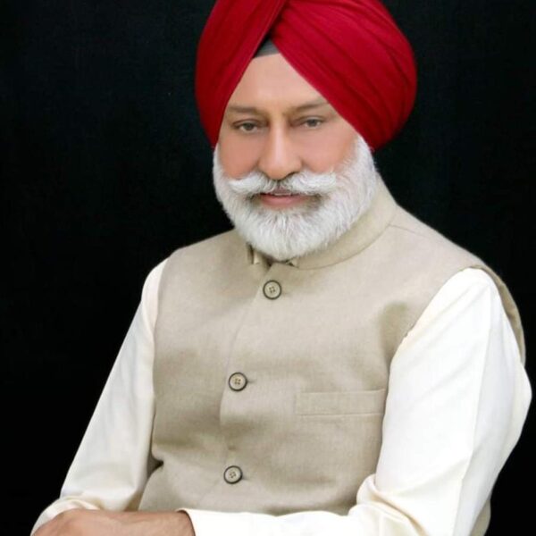 ਭਾਜਪਾ ਆਗੂ ਸਿੱਧੂ ਨੇ ਸਿਹਤ ਮੰਤਰੀ ਤੋਂ ਕੀਤੀ ਅਵਾਰਾ ਪਸ਼ੂਆਂ ਤੇ ਕੁੱਤਿਆਂ ਲਈ ਕੋਈ ਠੋਸ ਸਕੀਮ ਬਣਾਉਣ ਦੀ ਮੰਗ