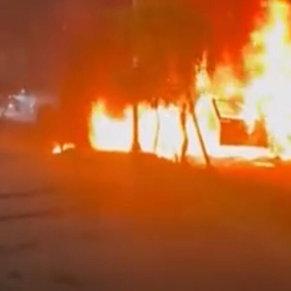 ਲੁਧਿਆਣਾ ’ਚ ਚੱਲਦੀ BMW ਕਾਰ ਨੂੰ ਲੱਗੀ ਭਿਆਨਕ ਅੱਗ, ਵਾਲ ਵਾਲ ਬਚੇ ਸਵਾਰ