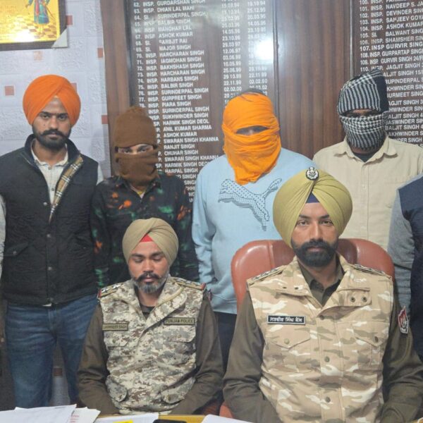 ਬਰਨਾਲਾ ਪੁਲਿਸ ਵੱਲੋਂ 500 ਗ੍ਰਾਮ ਹੈਰੋਇਨ/ਚਿੱਟੇ ਸਣੇ ਤਿੰਨ ਵਿਅਕਤੀ ਗ੍ਰਿਫ਼ਤਾਰ