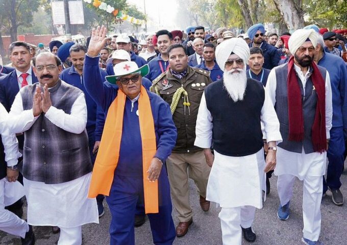 ਡੇਰਾ ਬਿਆਸ ਮੁਖੀ ਨੇ ਪੰਜਾਬ ਦੇ ਸਿਆਸਤਦਾਨਾਂ ਨੂੰ ਕੀਤਾ ਹੈਰਾਨ : ਪਹਿਲਾਂ ਮਜੀਠੀਆ ਨੂੰ ਕਲੀਨ ਚਿੱਟ, ਫਿਰ ਗੁਪਤ ਮੀਟਿੰਗਾਂ; ਅਚਾਨਕ ਕਿਉਂ ਹੋਏ ਸਰਗਰਮ ਅਤੇ ਚੋਣਾਂ ’ਤੇ ਕੀ ਪਵੇਗਾ ਅਸਰ?