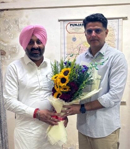 ਬਰਨਾਲਾ ਦੇ ਵਿਧਾਇਕ ਕਾਲਾ ਢਿੱਲੋਂ ਨੇ ਦਿੱਲੀ ਵਿਖੇ ਪੰਜਾਬ ਇੰਚਾਰਜ ਸਚਿਨ ਪਾਇਲਟ ਨਾਲ ਕੀਤੀ ਅਹਿਮ ਮੁਲਾਕਾਤ